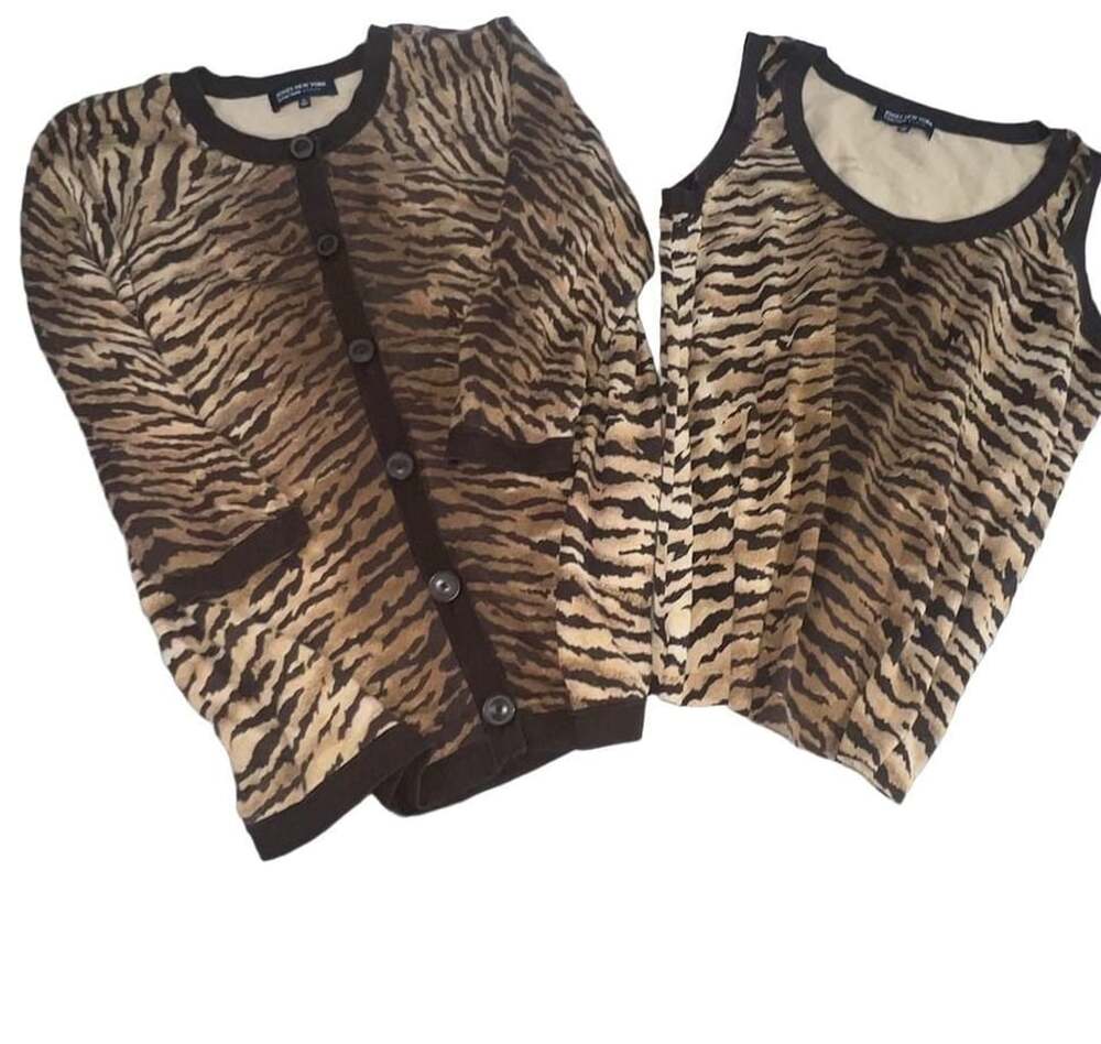Jones New York Signature Woman Cardigan Sweater Size 1X Tiger